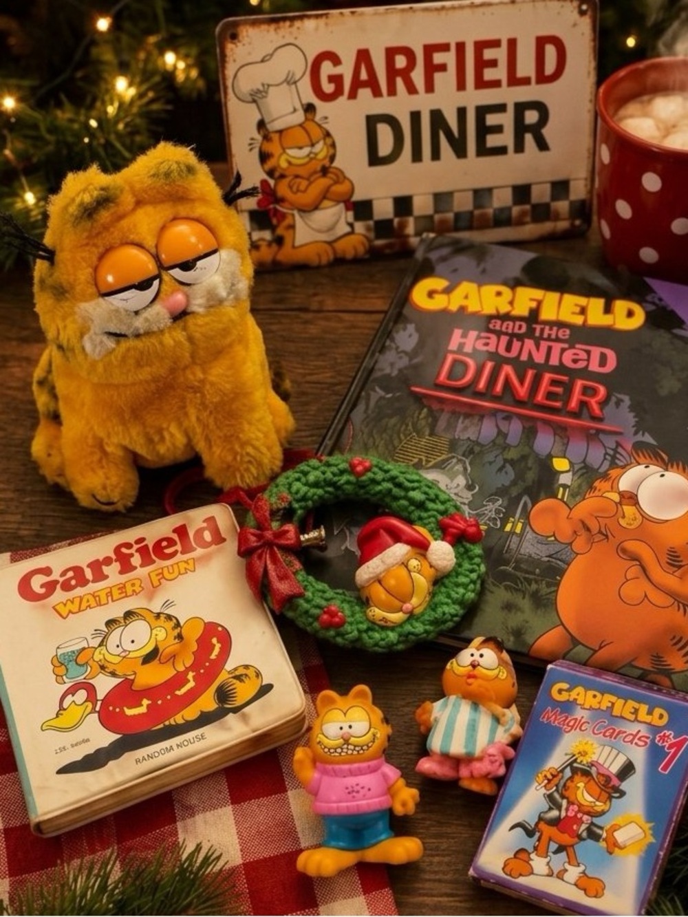 Vintage Garfield & Friends 8 pc Toy & Book Lot of GF Plush Figures + 70s bandana